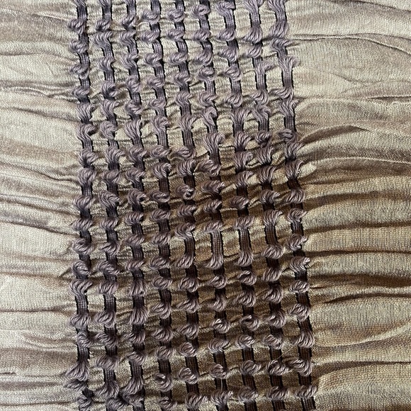 Lavender fringed scarf - Picture 11 of 11